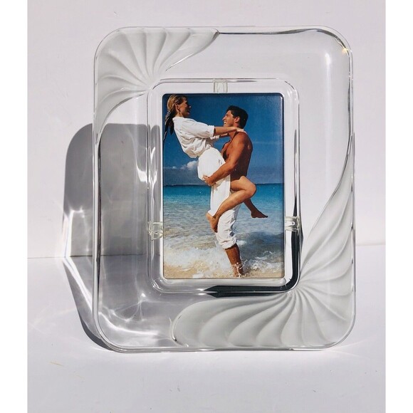 HOME BEAUTIFUL Frosted Crystal 8 1/4"x10" Photo Frame MADE IN GERMANY - Picture 1 of 7